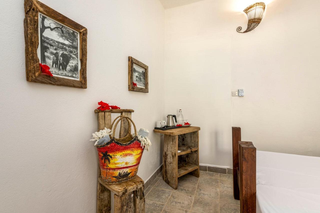 Mvuvi Boutique Resort Kiwengwa  Kültér fotó